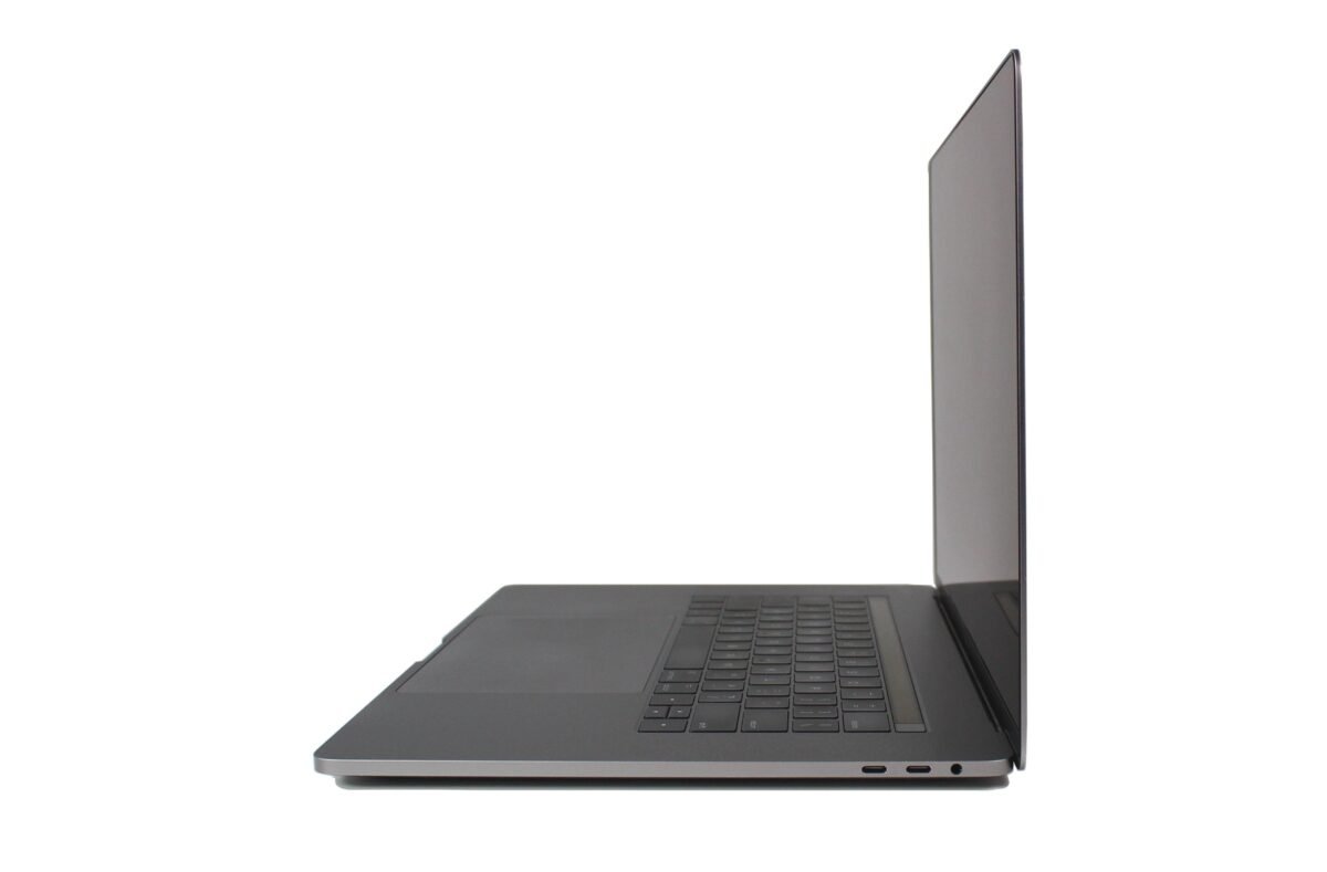 ⁦15 Apple MacBook Pro 2017 2.8 GHz Core i7 512GB SSD 16GB RAM Touch Bar (Space Grey)⁩ - الصورة ⁦5⁩